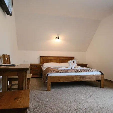 Lichajowka Oda ve Kahvaltı 3*