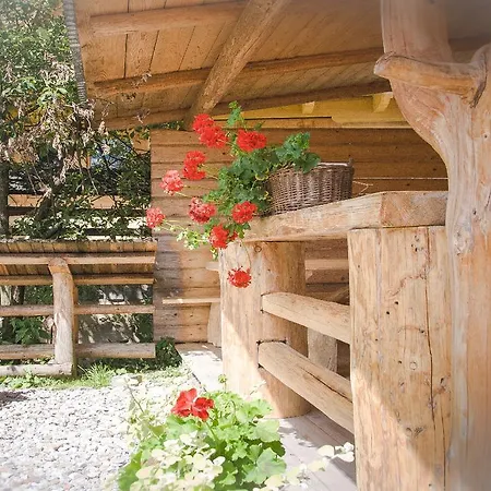 Lichajowka Oda ve Kahvaltı Ciche Małe