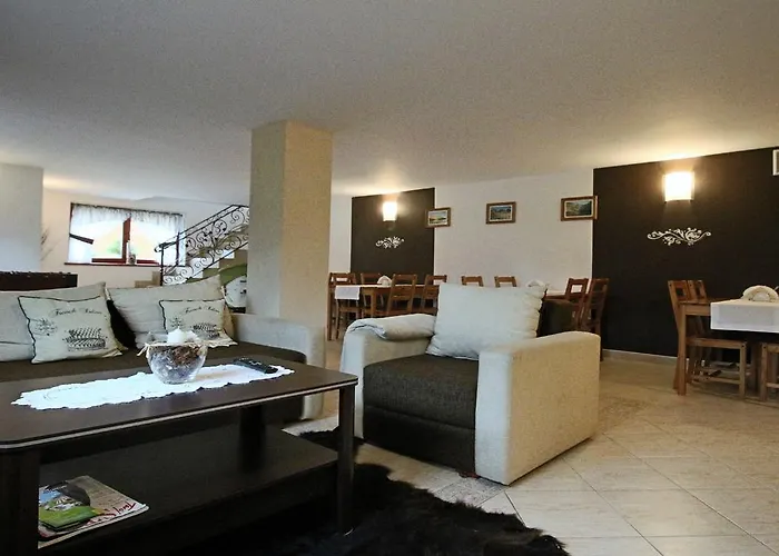 住宿加早餐酒店 Lichajowka Ciche Małe