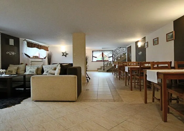 Lichajowka 住宿加早餐酒店 Ciche Małe